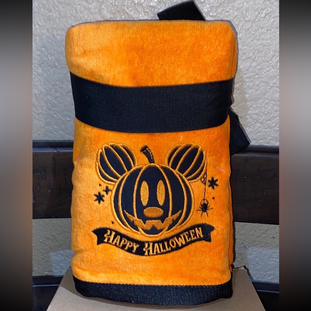 Disney Mickey Mouse orange happy Halloween 2 pack hand towels 16x28 in